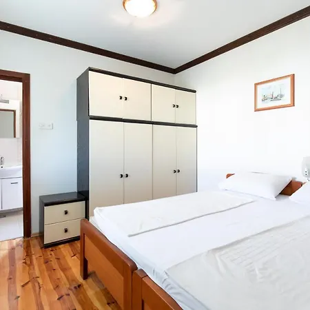 Apartment Marica A4 *